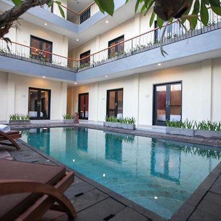 Zuk Hotel Legian Buitenkant foto