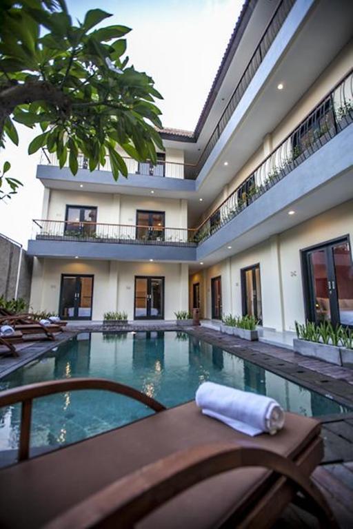 Zuk Hotel Legian Buitenkant foto