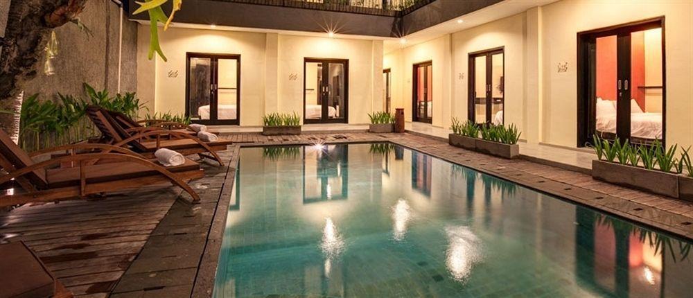 Zuk Hotel Legian Buitenkant foto