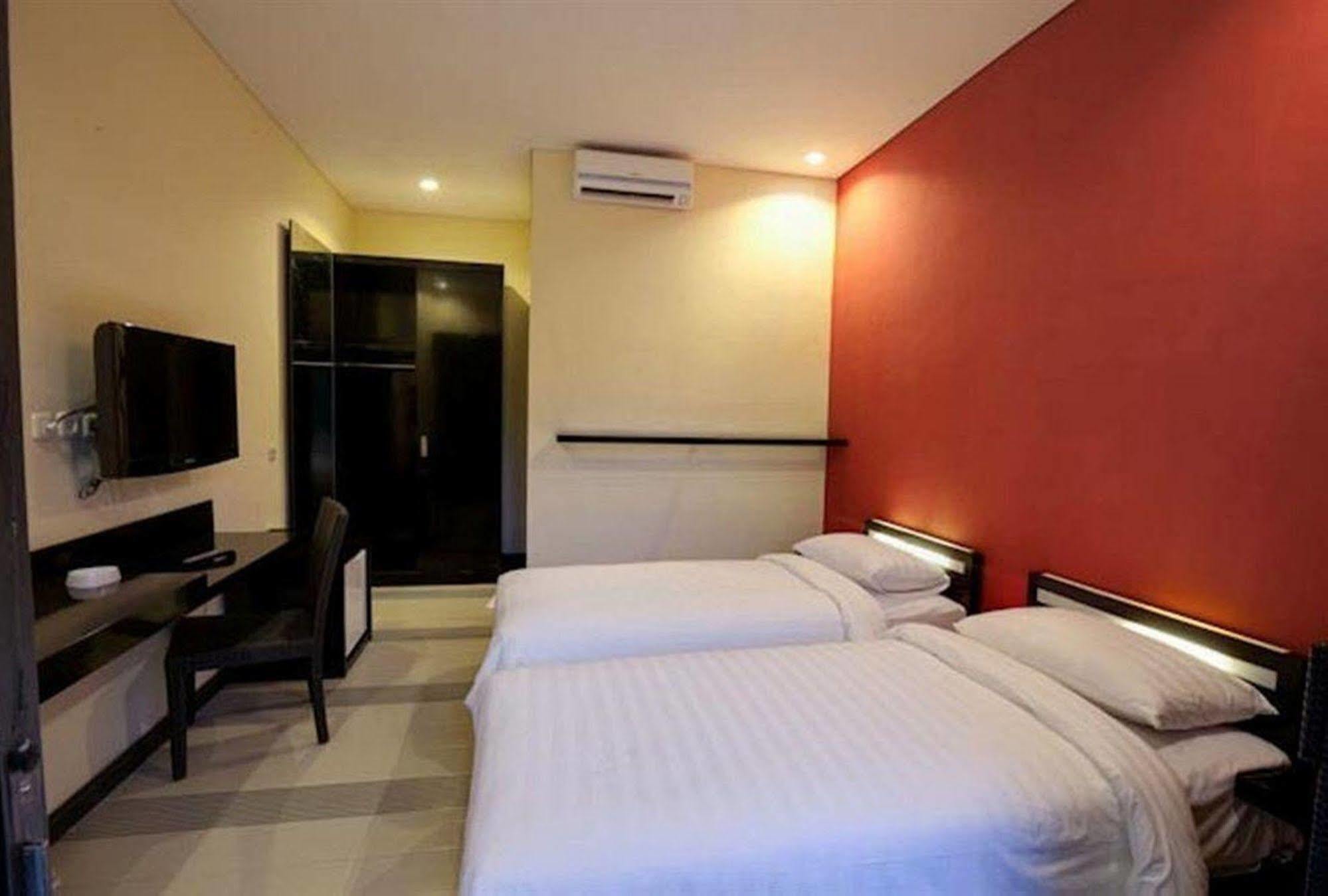 Zuk Hotel Legian Buitenkant foto