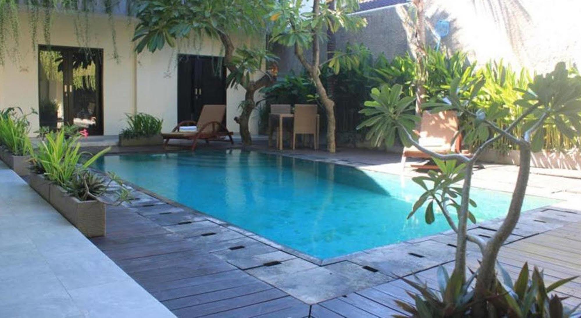 Zuk Hotel Legian Buitenkant foto